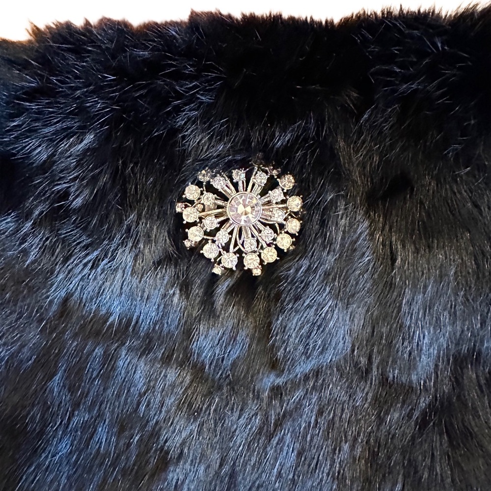 Vintage real genuine rabbit fur evening clutch with crystal brooch closure - Picture 2 of 5